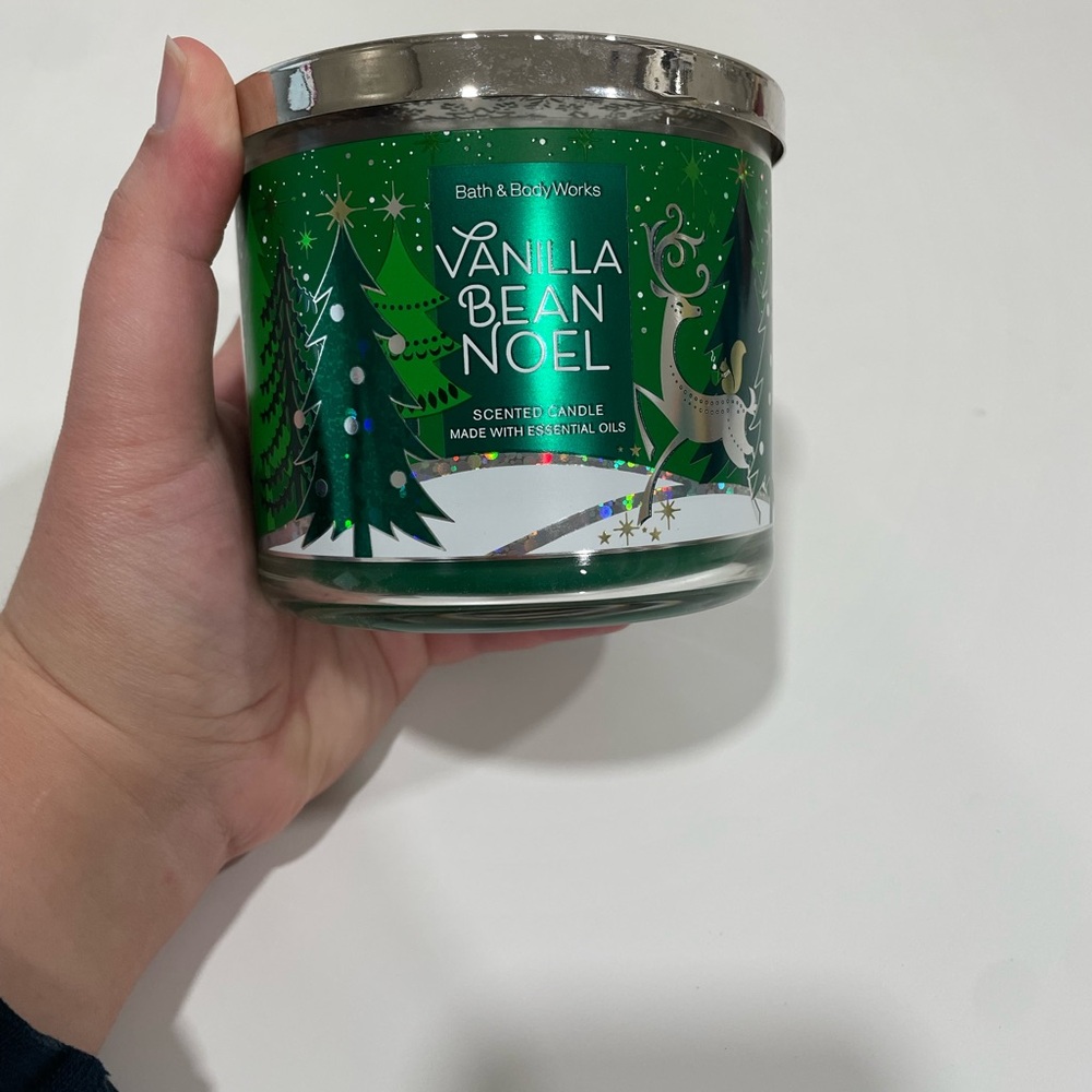 Bath & Body Works Vanilla Bean Noel Candle - Festive Green